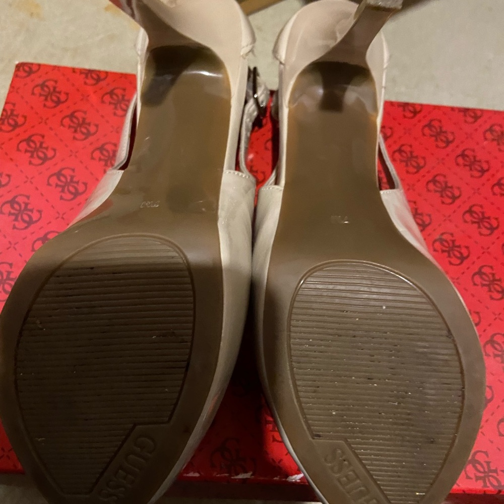 Ladies Guess heels beige size 7